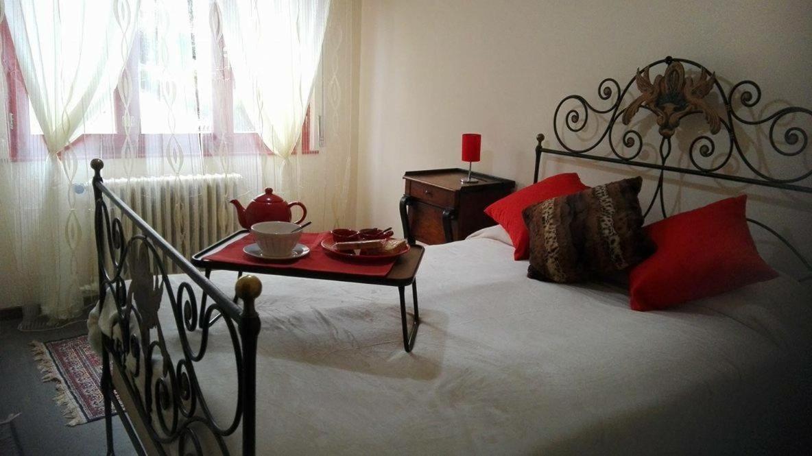 B&B Il Tempo Del Sogno Con Cani E Gatti Pet&Breakfast Бавено Екстериор снимка